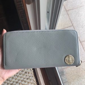 Vince Camuto zip up wallet